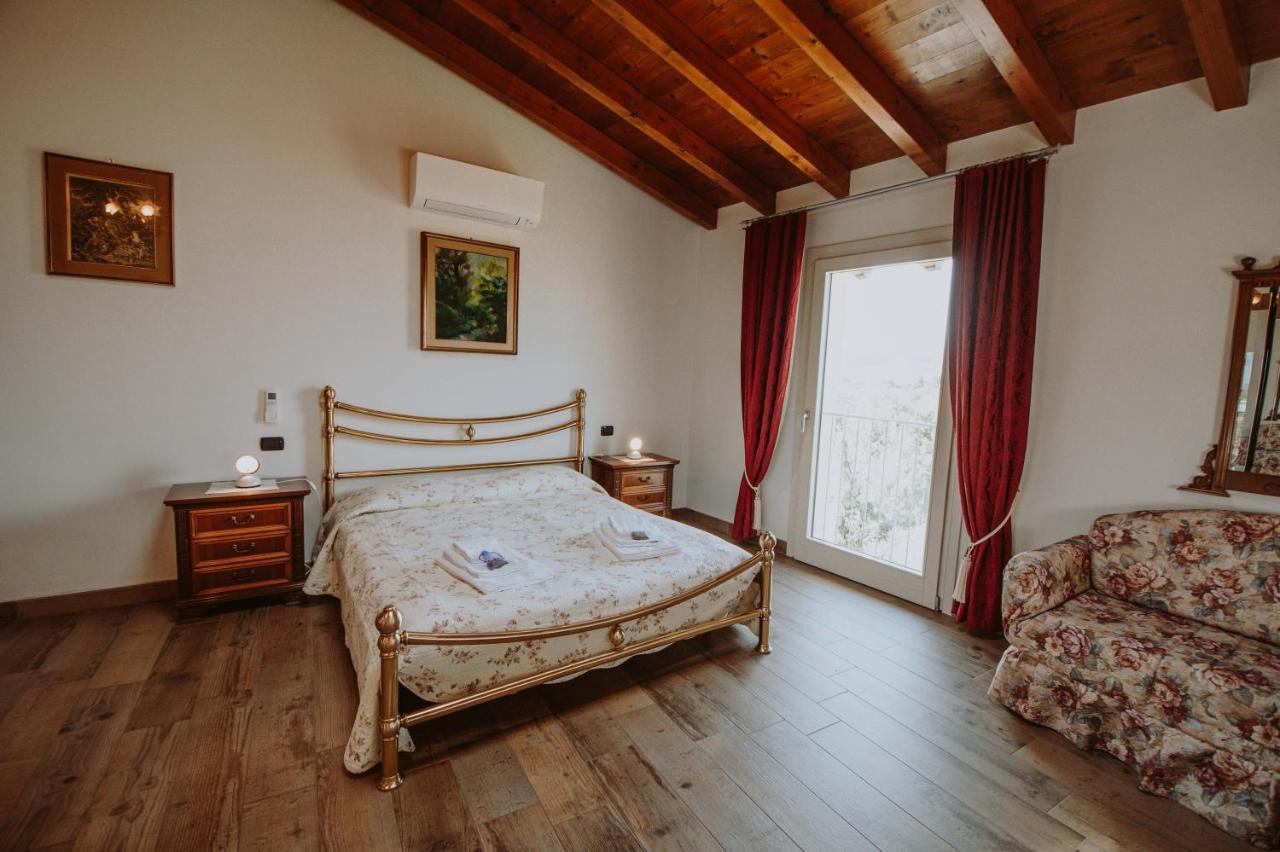 B&B Casa Santa Lucia Manerba del Garda Extérieur photo